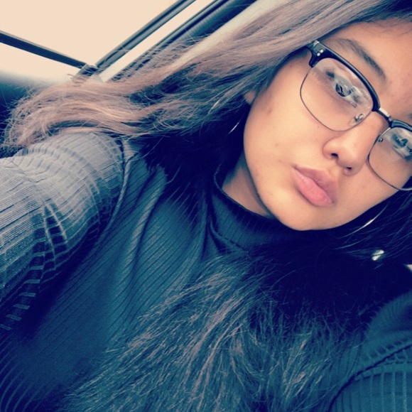 Meet your Posher, Ccynthia - Picture 1 of 1